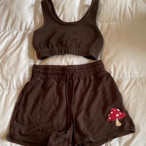 matching brown comfy set, never worn